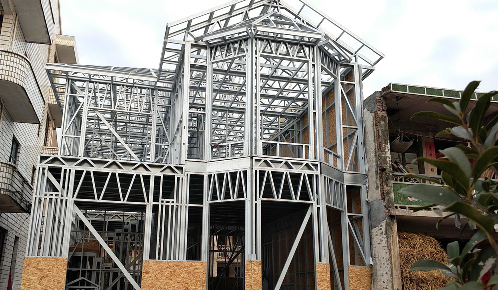 輕鋼建筑自攻螺釘規(guī)格全解析：選型標(biāo)準(zhǔn)與技術(shù)突破