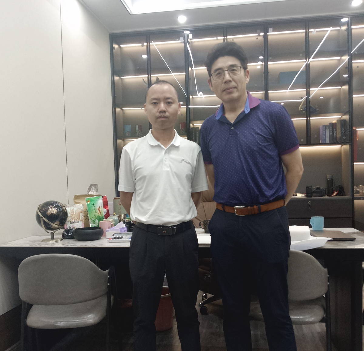 歡迎美國硅谷房產(chǎn)商到睿婕工廠考察，意將輕鋼別墅引入美國硅谷！